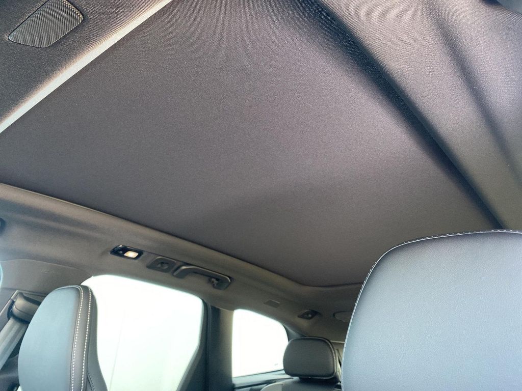 Volvo XC60 2025