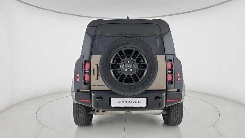Land Rover Defender 2023