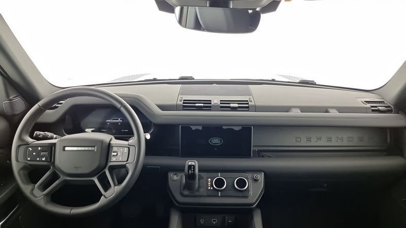 Land Rover Defender 2023