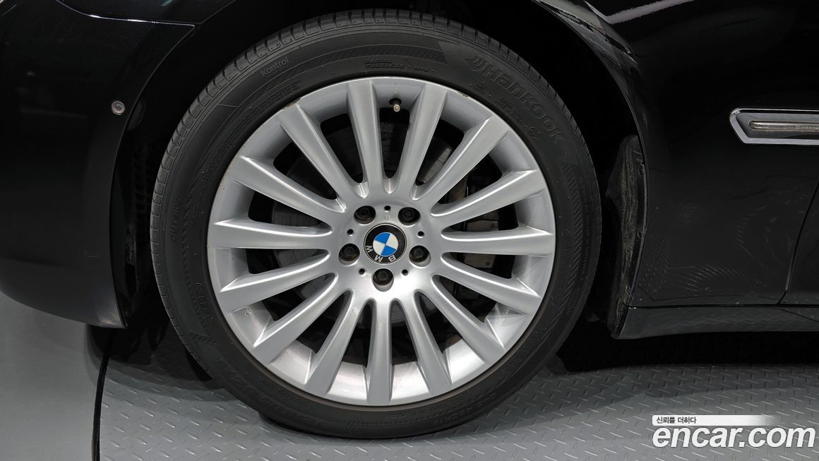 BMW 7-Series 2009
