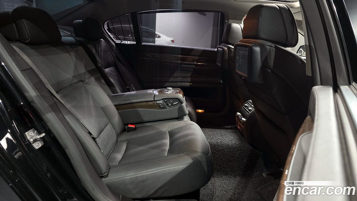 BMW 7-Series 2009
