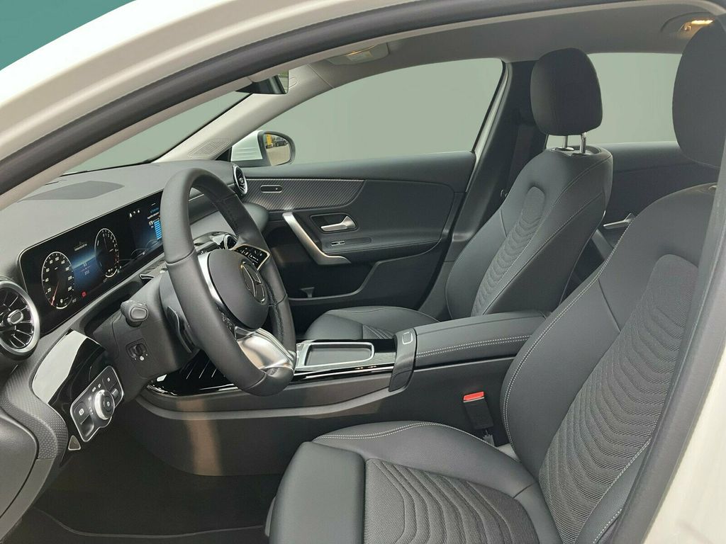 Mercedes-Benz A 250 2025