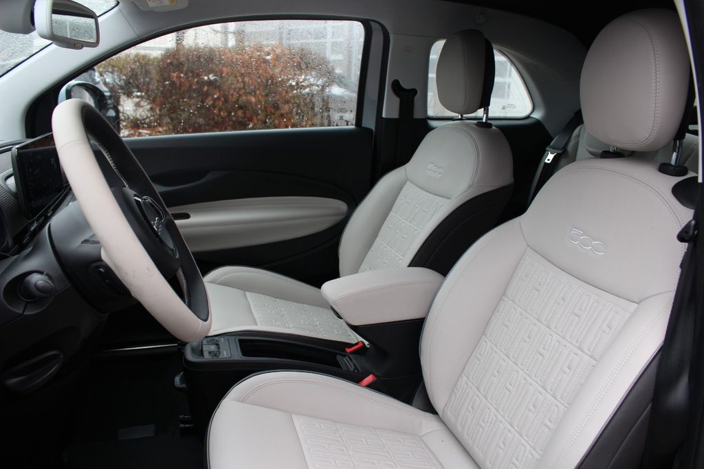 Fiat 500e 2023