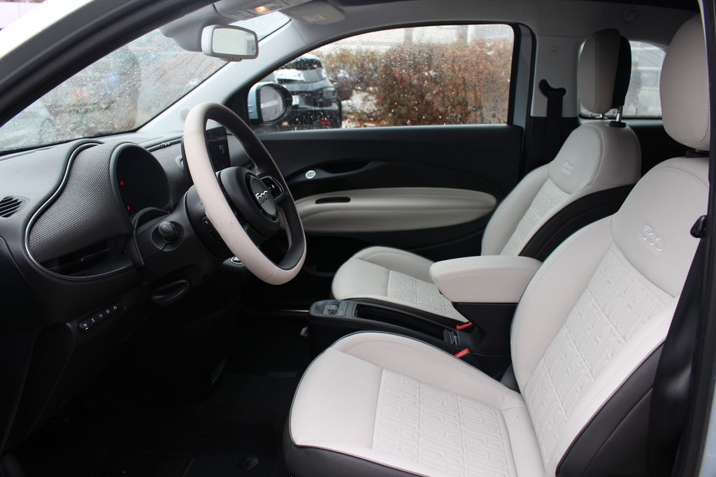 Fiat 500e 2023