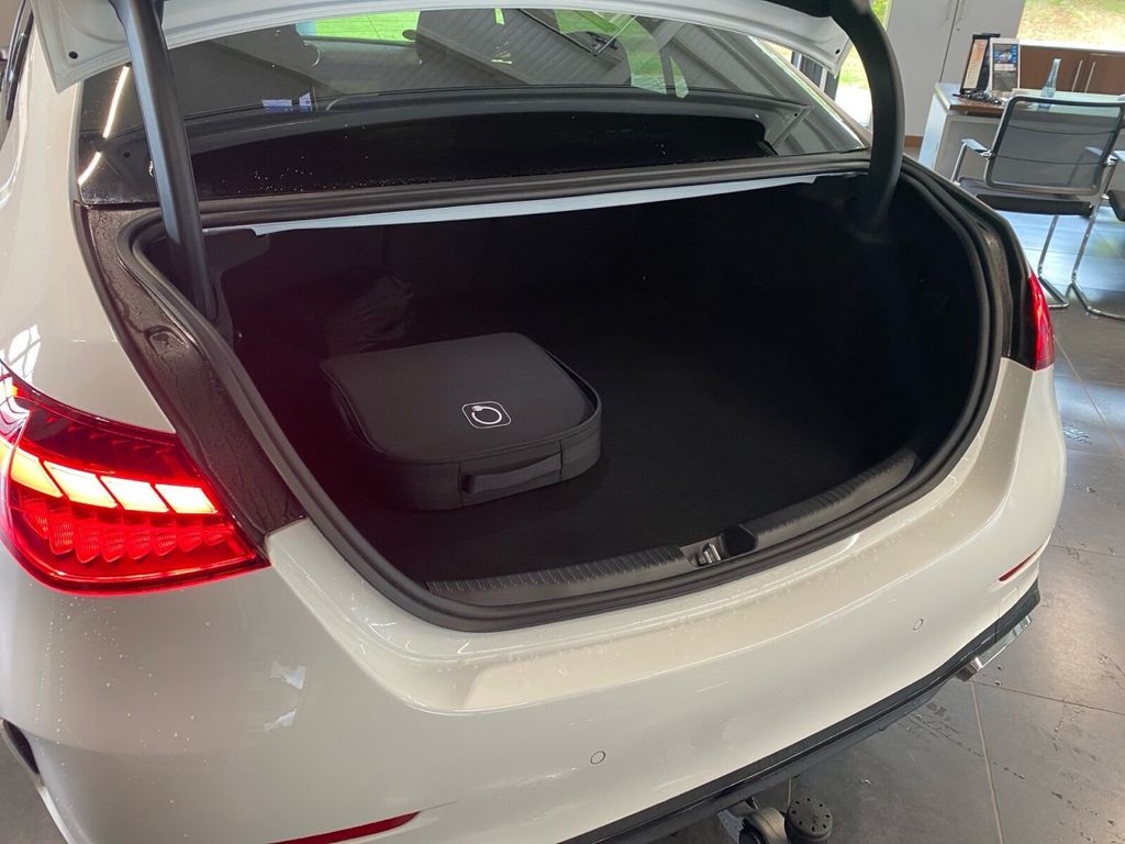 Mercedes-Benz C 300 2024