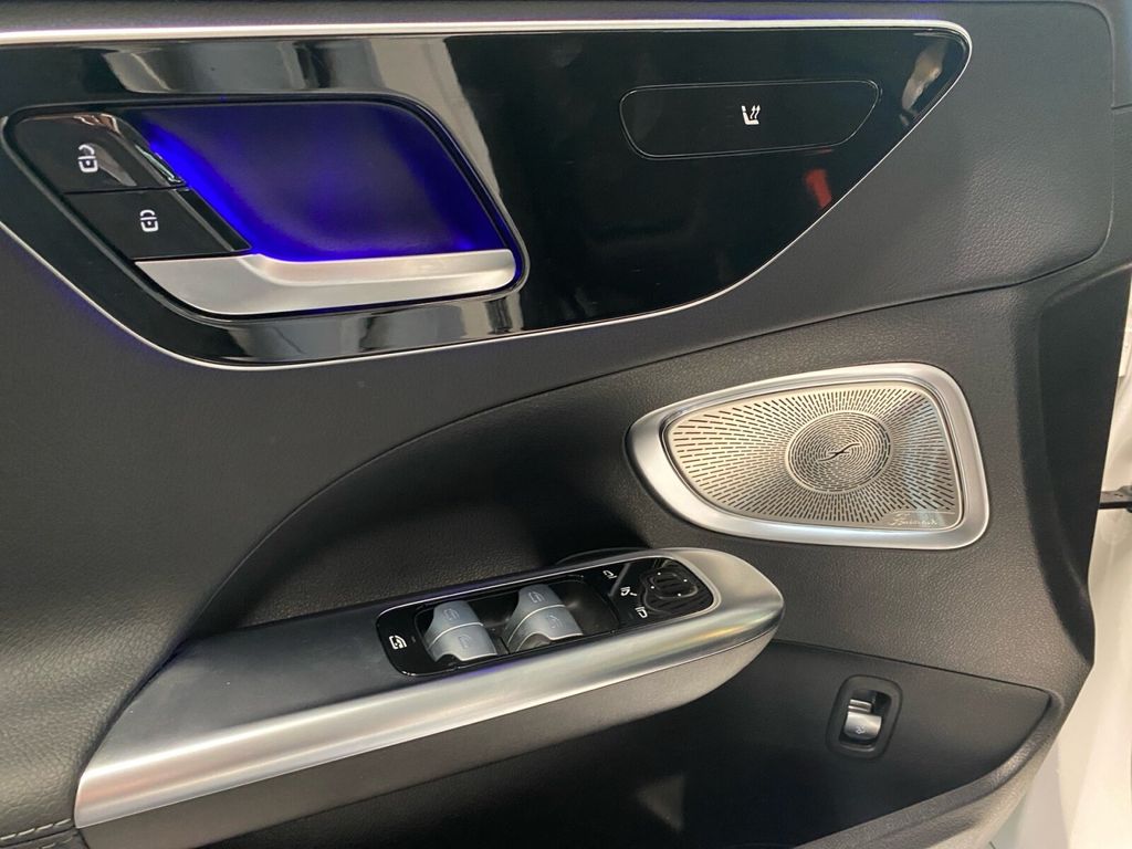 Mercedes-Benz C 300 2024