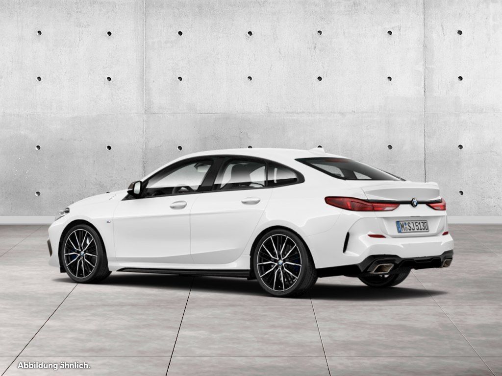 BMW M235 2022