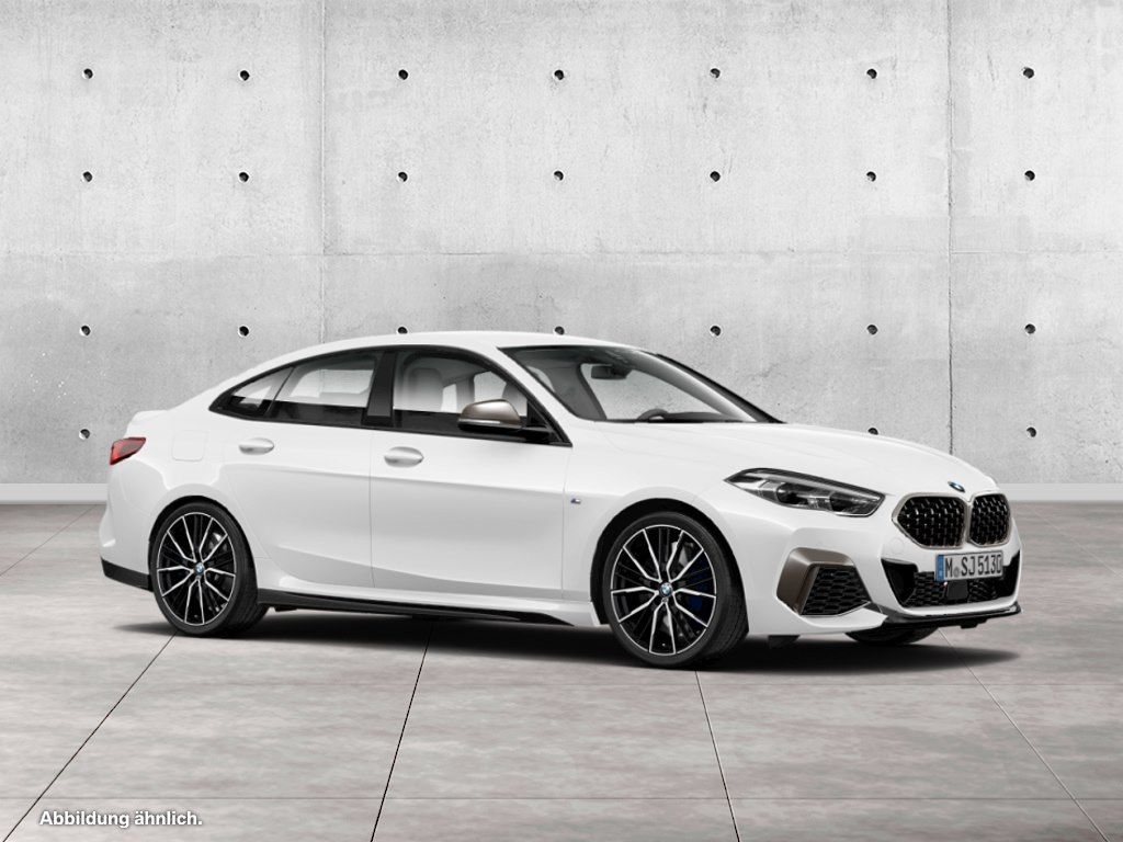 BMW M235 2022