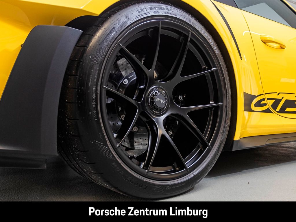 Porsche 992 2023