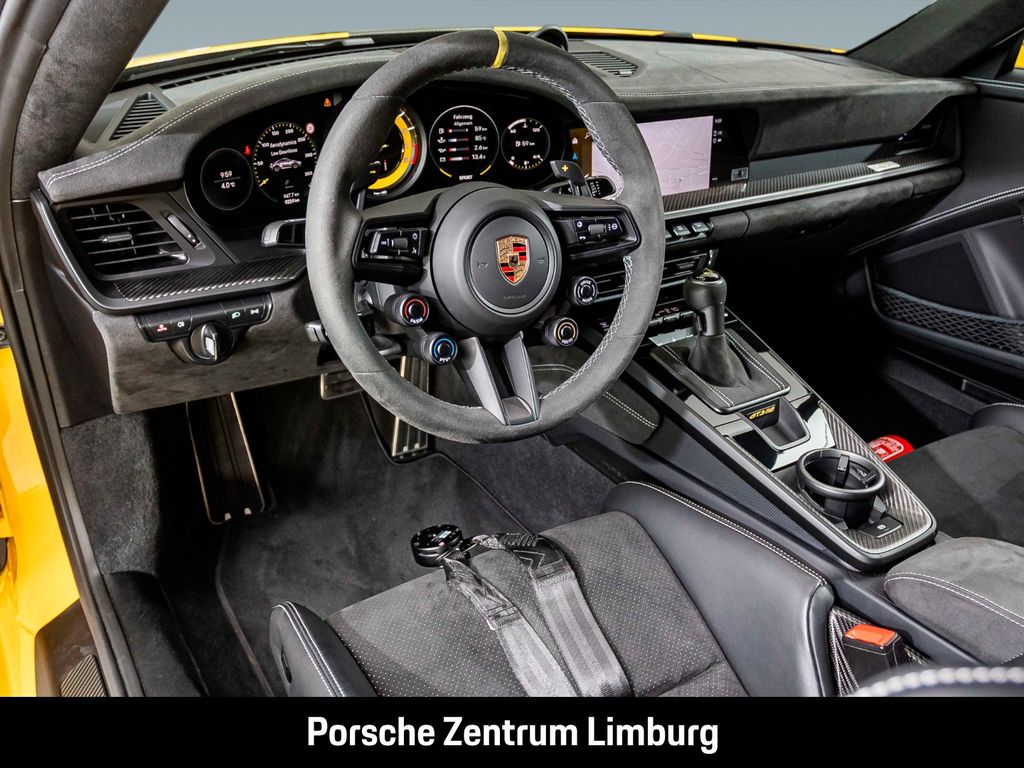Porsche 992 2023