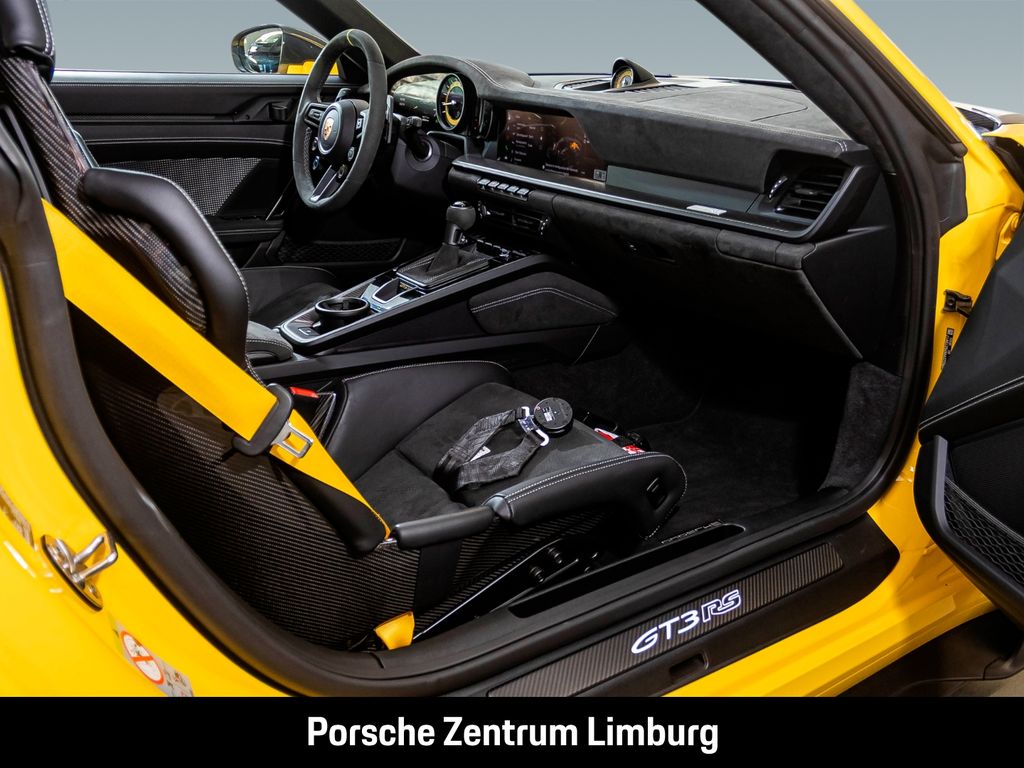 Porsche 992 2023