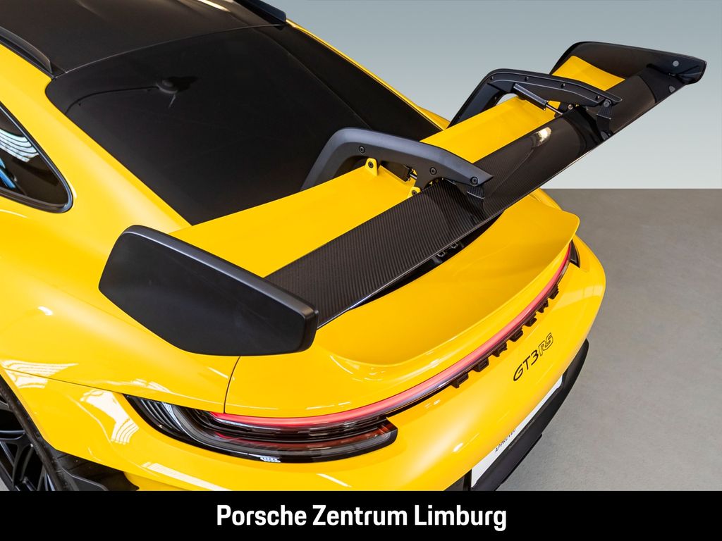 Porsche 992 2023