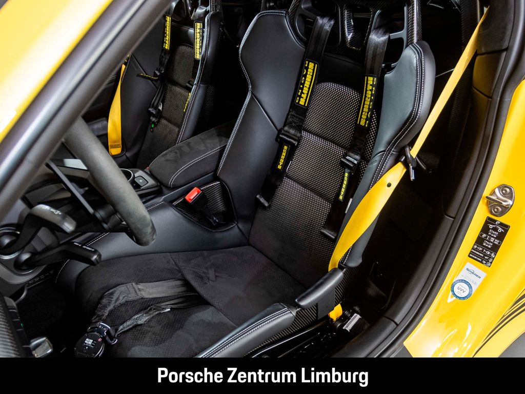 Porsche 992 2023