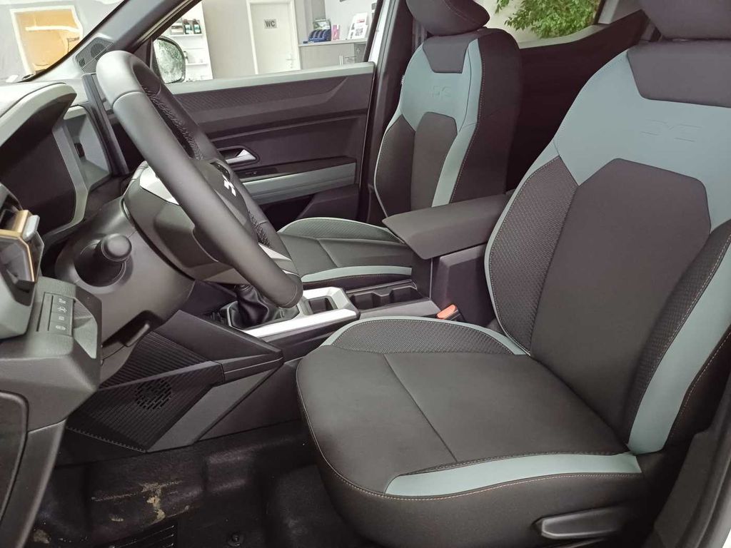 Dacia Duster 2025