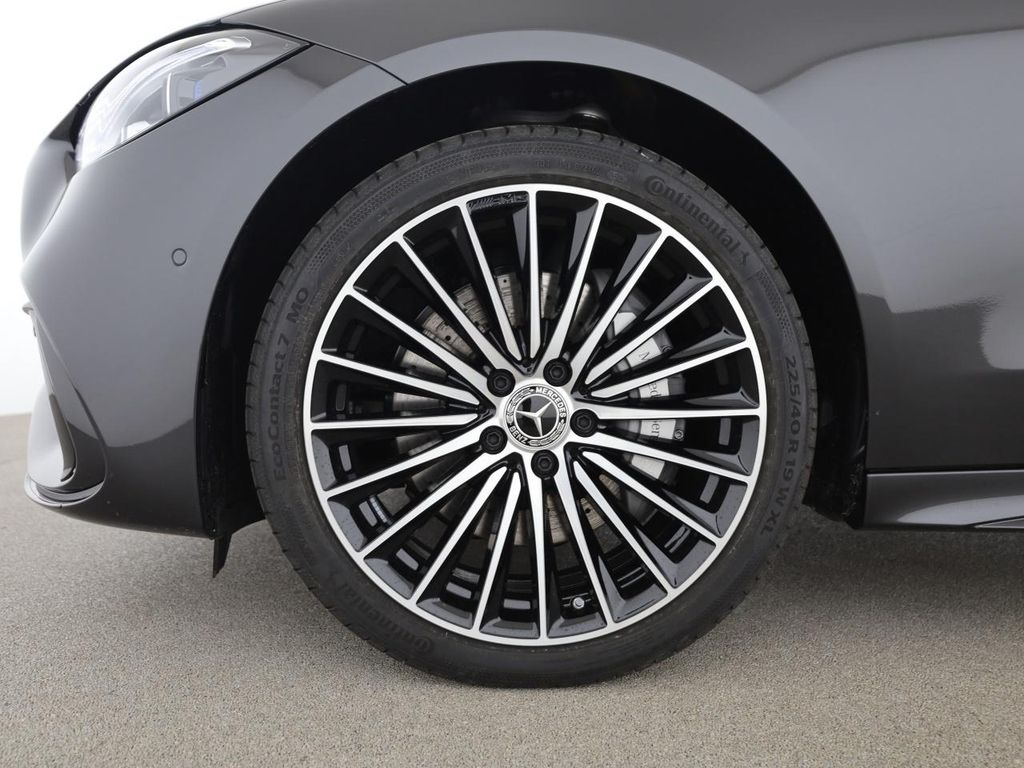 Mercedes-Benz C 300 2025