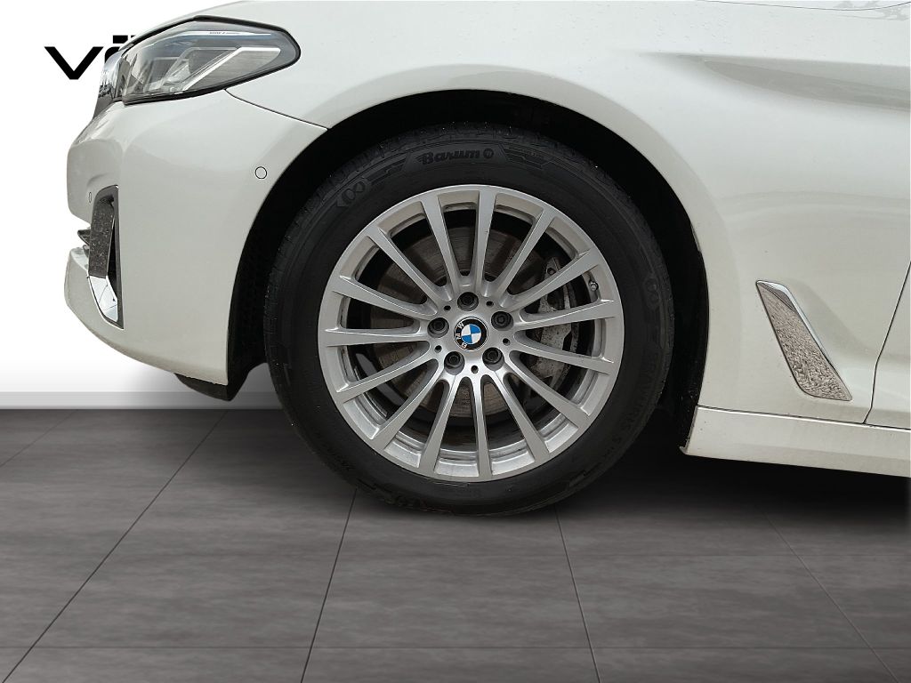 BMW 530 2021