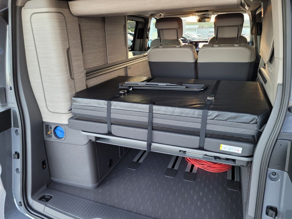 Volkswagen T7 California 2025