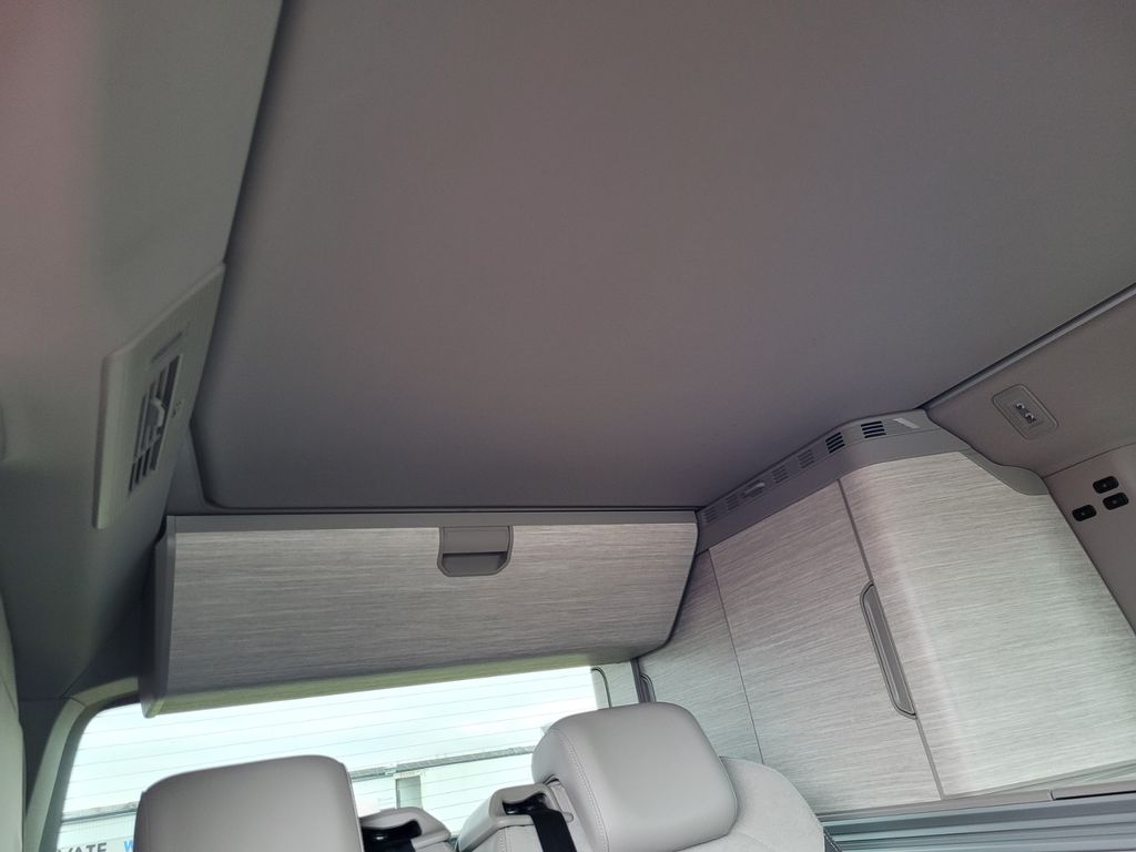 Volkswagen T7 California 2025