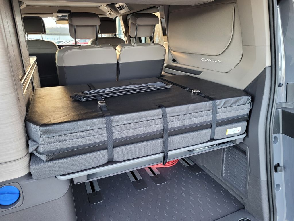 Volkswagen T7 California 2025