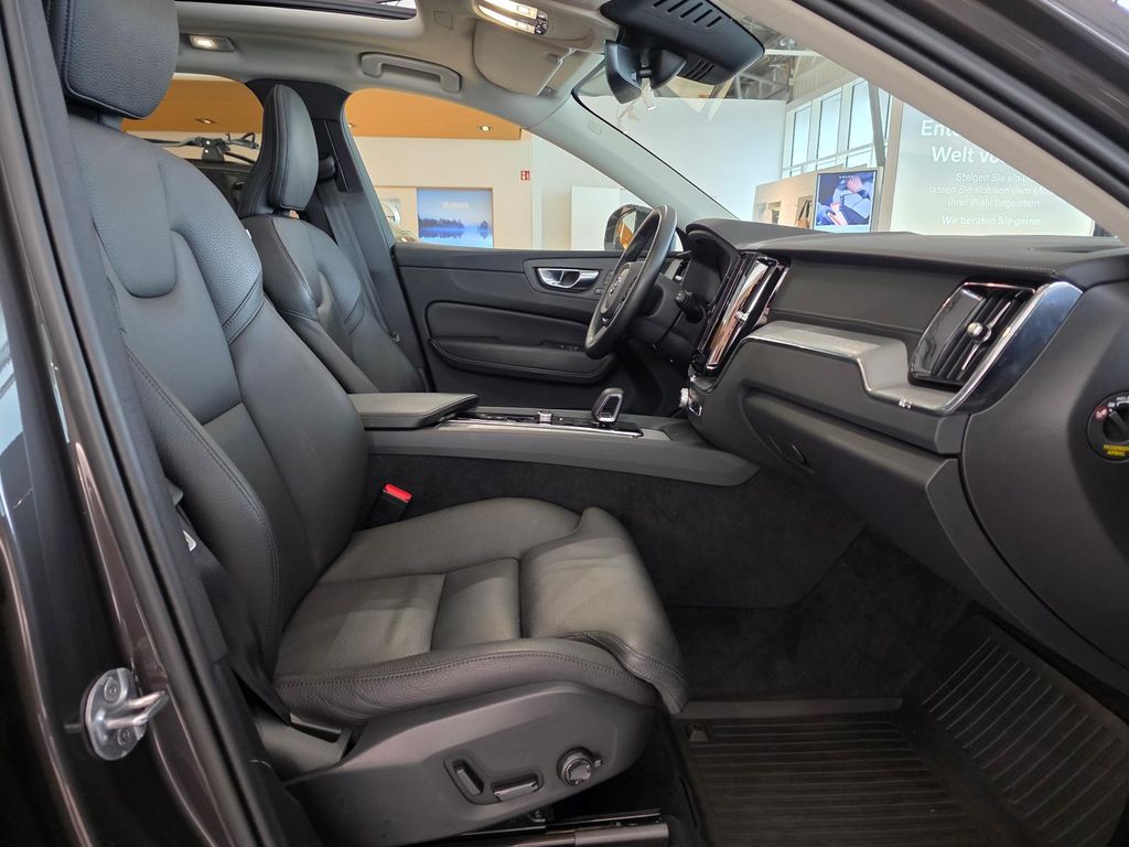 Volvo XC60 2022