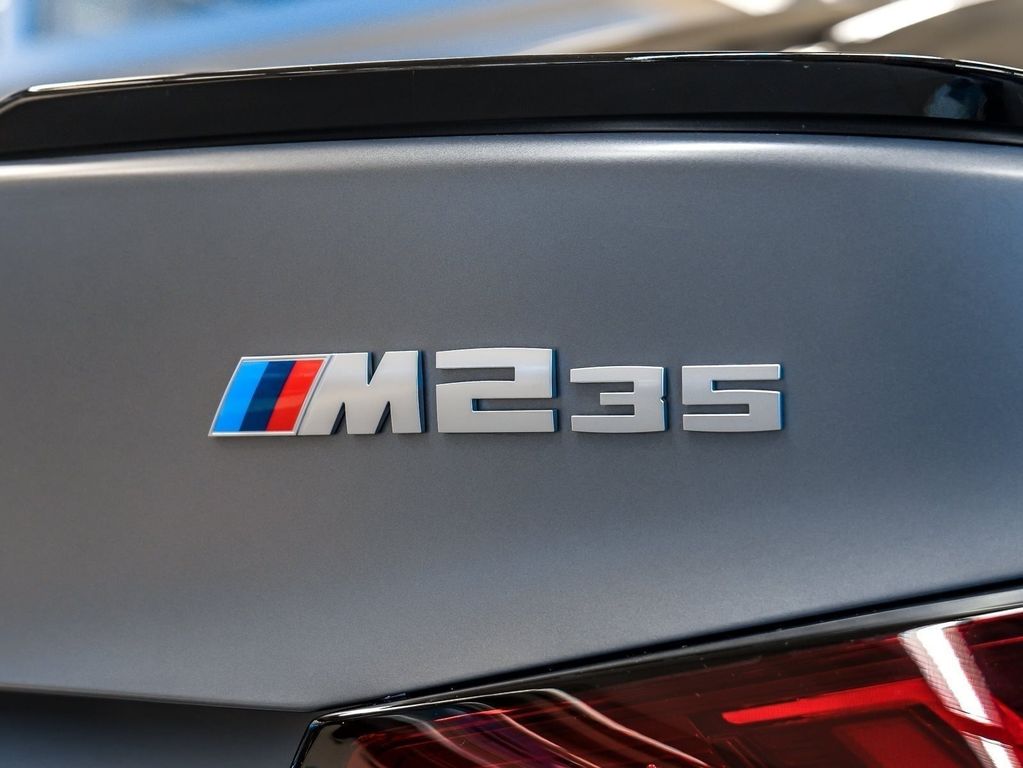 BMW M235 2025