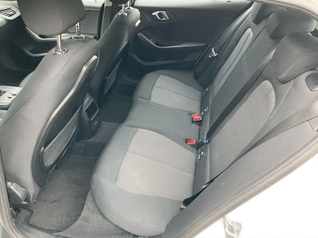 BMW 118 2022
