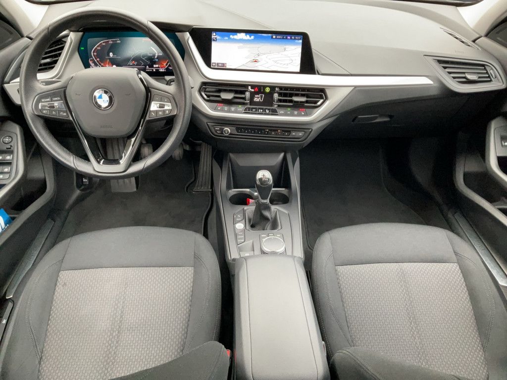 BMW 118 2022