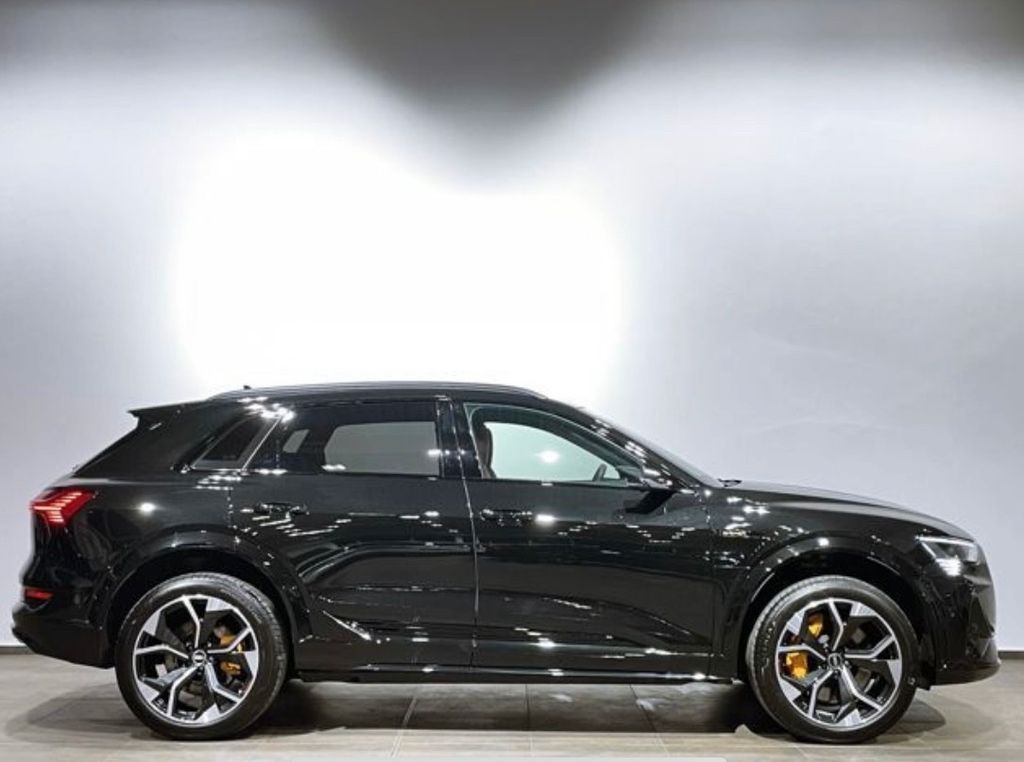 Audi e-tron 2021