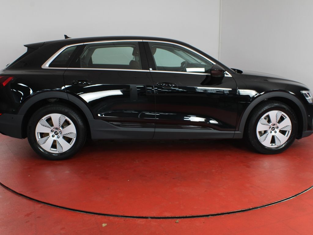 Audi e-tron 2022