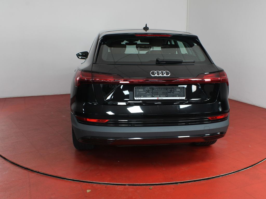 Audi e-tron 2022