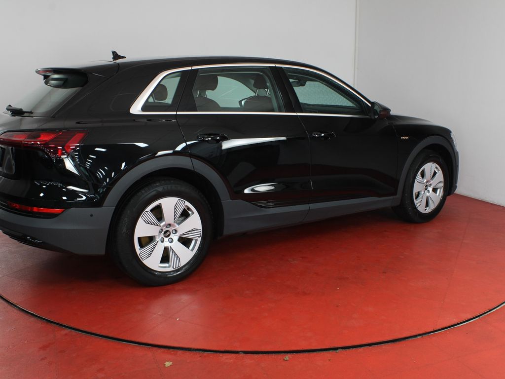 Audi e-tron 2022