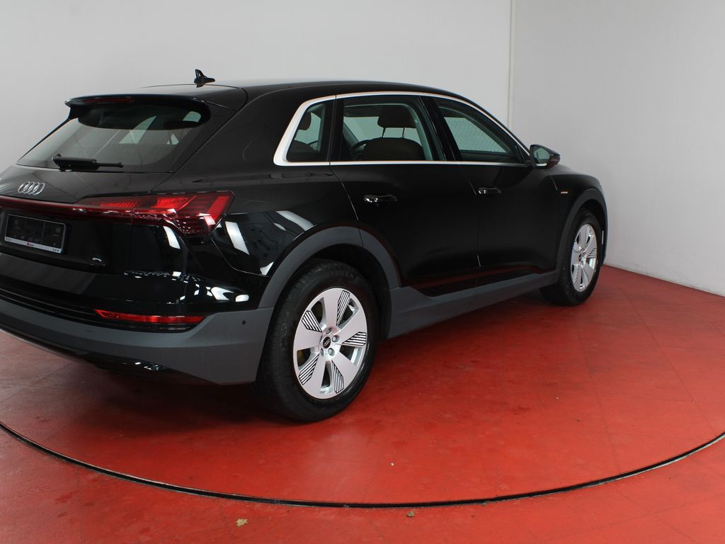 Audi e-tron 2022