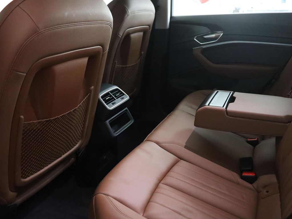 Audi e-tron 2022