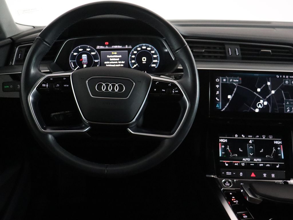 Audi e-tron 2022