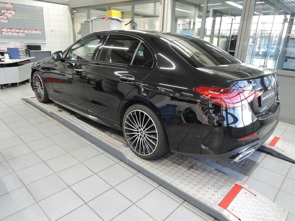Mercedes-Benz C 300 2024