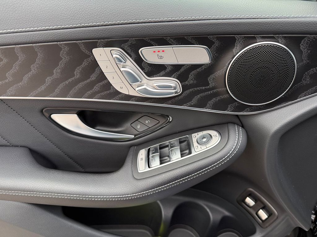 Mercedes-Benz GLC 300 2021