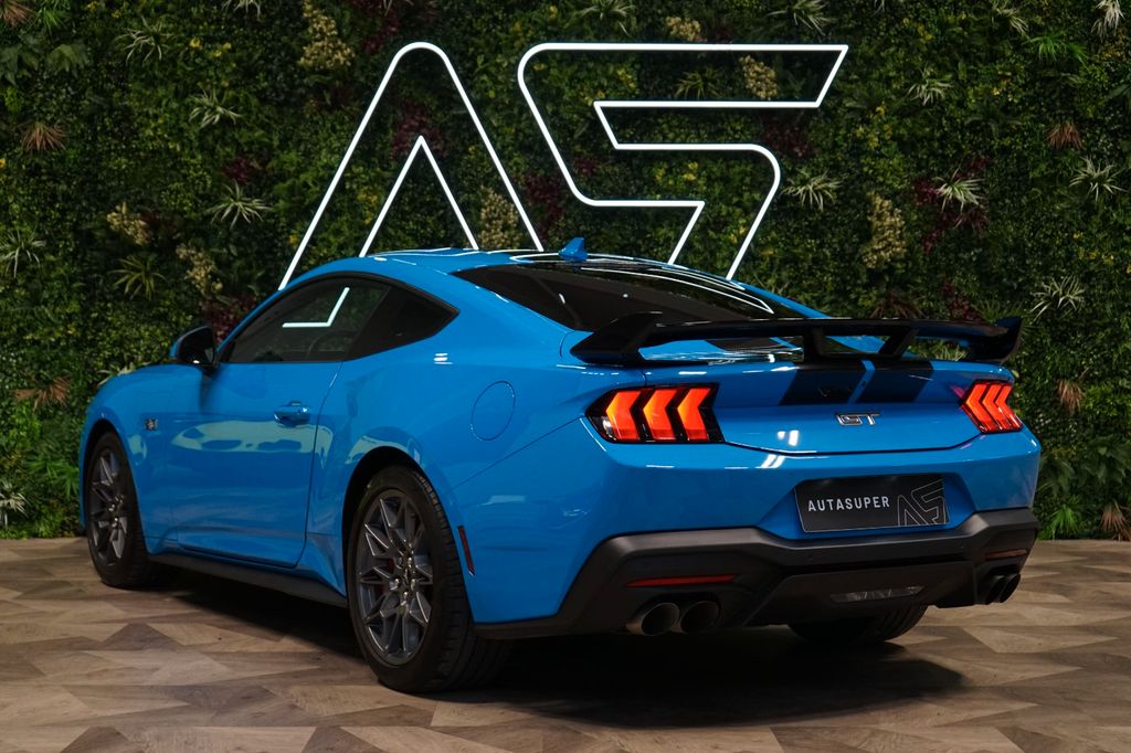 Ford Mustang 2024
