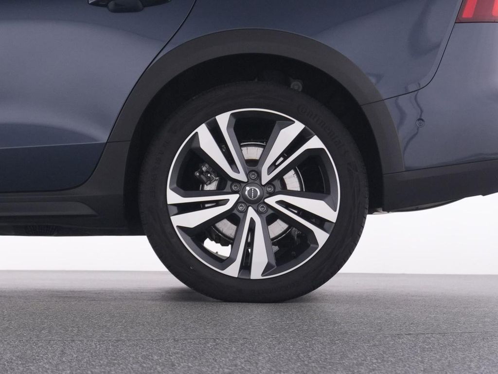Volvo V60 Cross Country 2023
