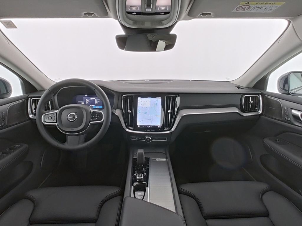 Volvo V60 Cross Country 2023