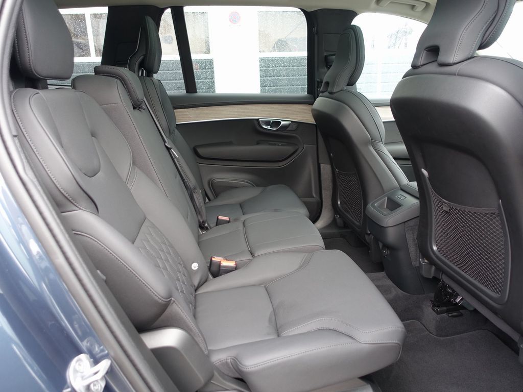 Volvo XC90 2025