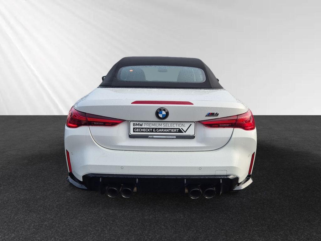 BMW M4 2025