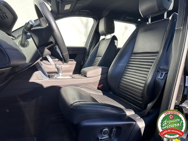 Land Rover Discovery Sport 2021