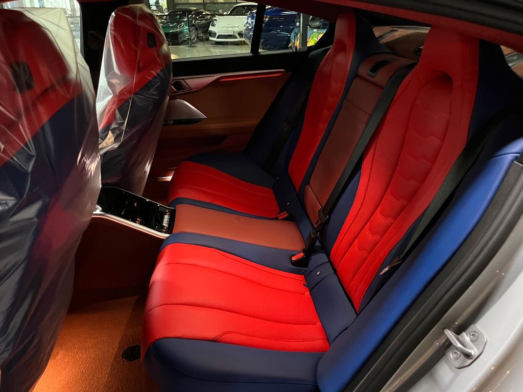 BMW M850