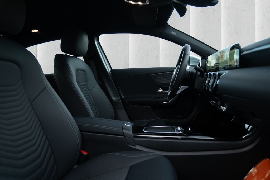 Mercedes-Benz A 180 2024