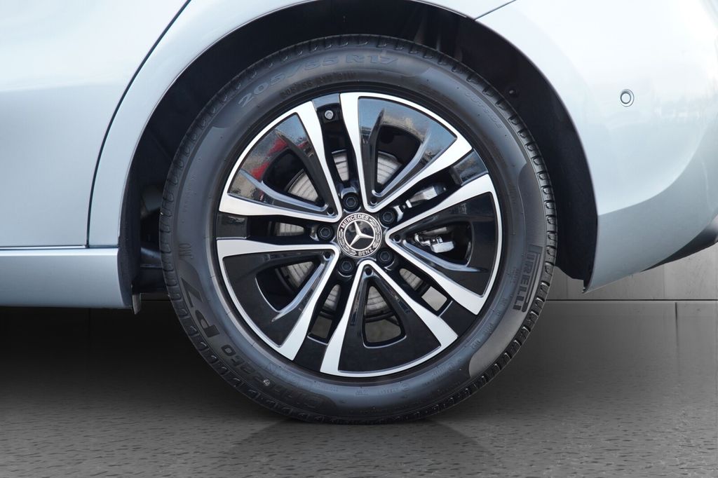 Mercedes-Benz A 180 2024