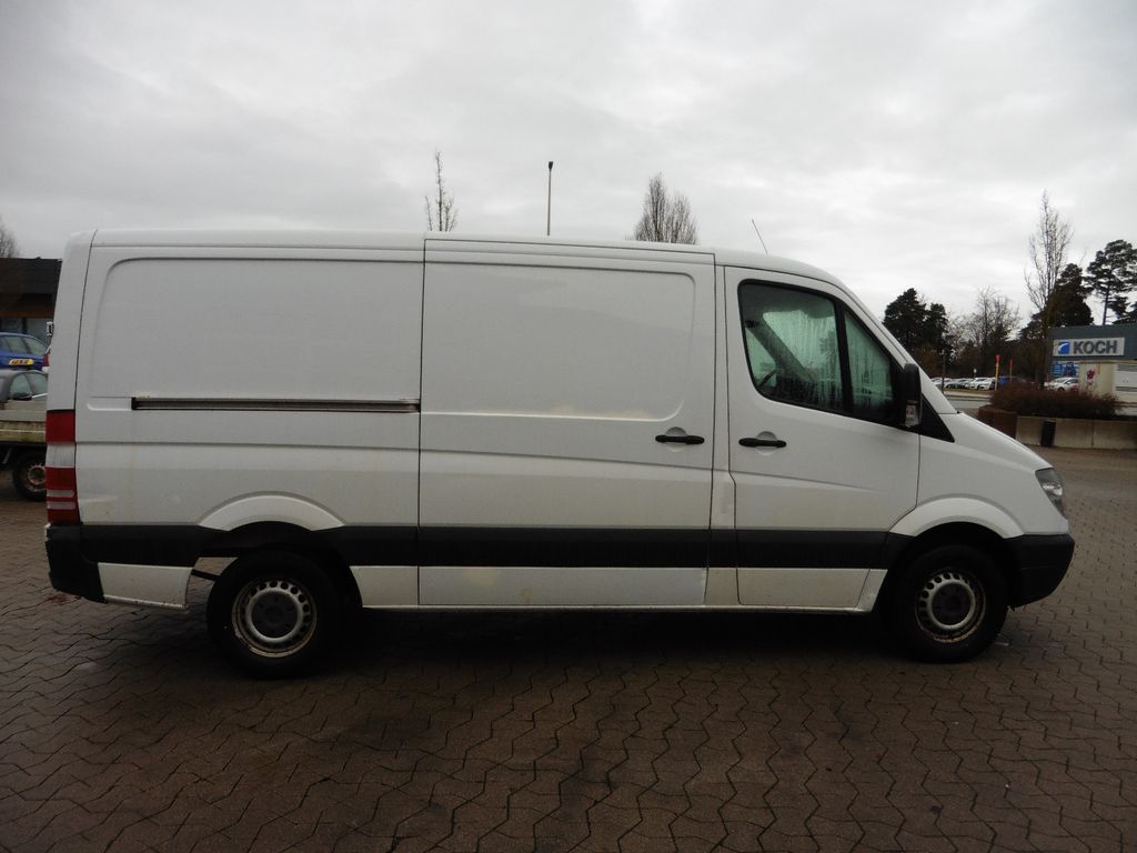 Mercedes-Benz Sprinter 2013
