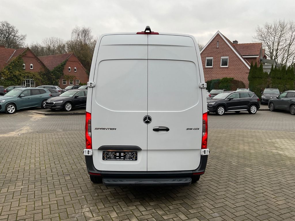 Mercedes-Benz Sprinter 2024