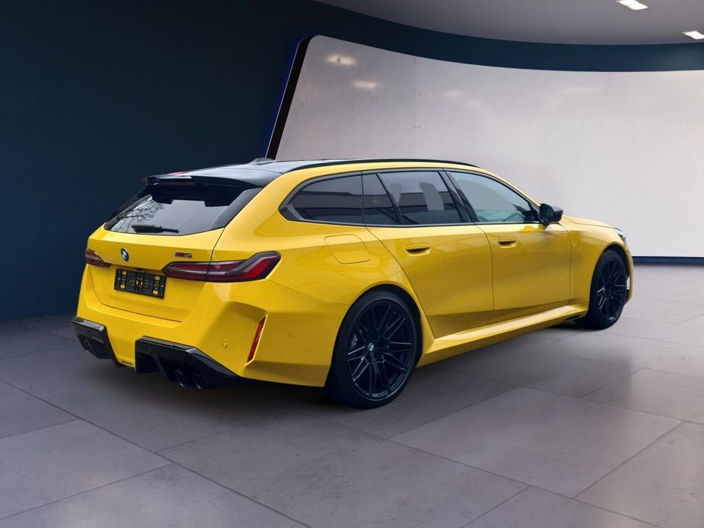 BMW M5 2025