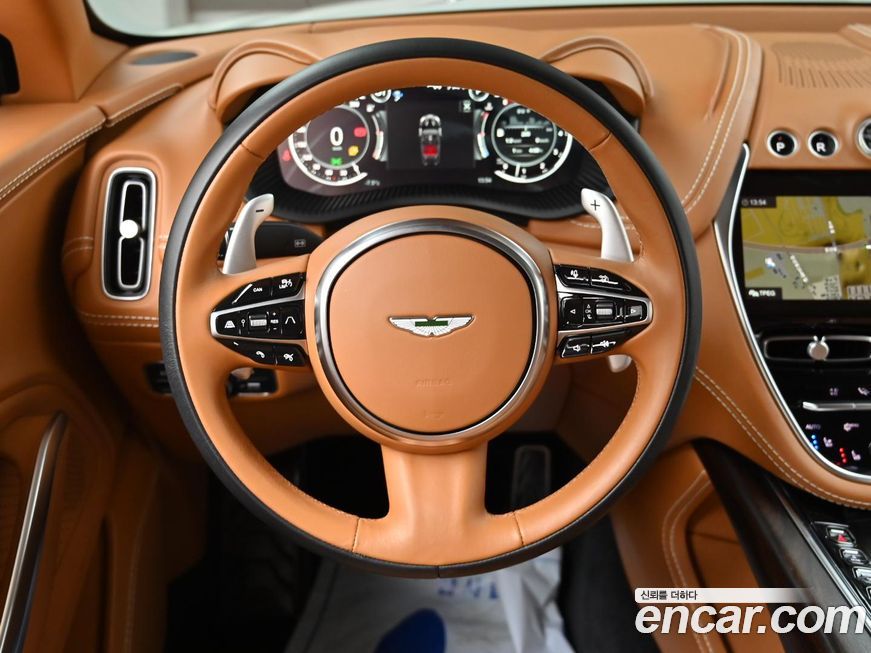 Astonmartin DBX 2021