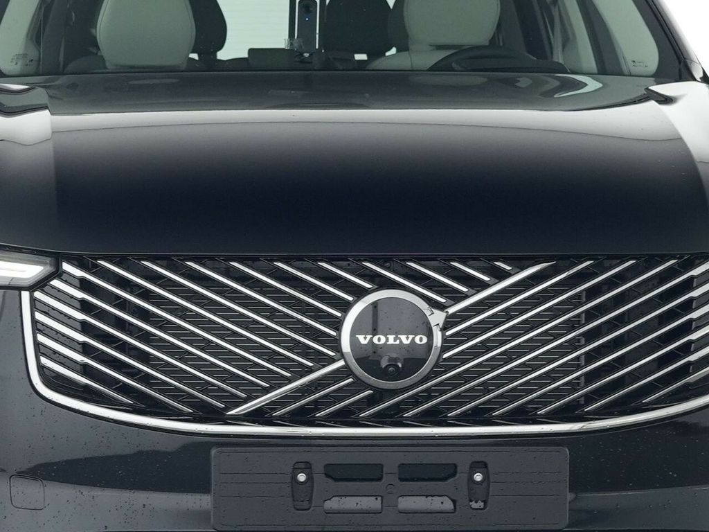 Volvo XC90 2025